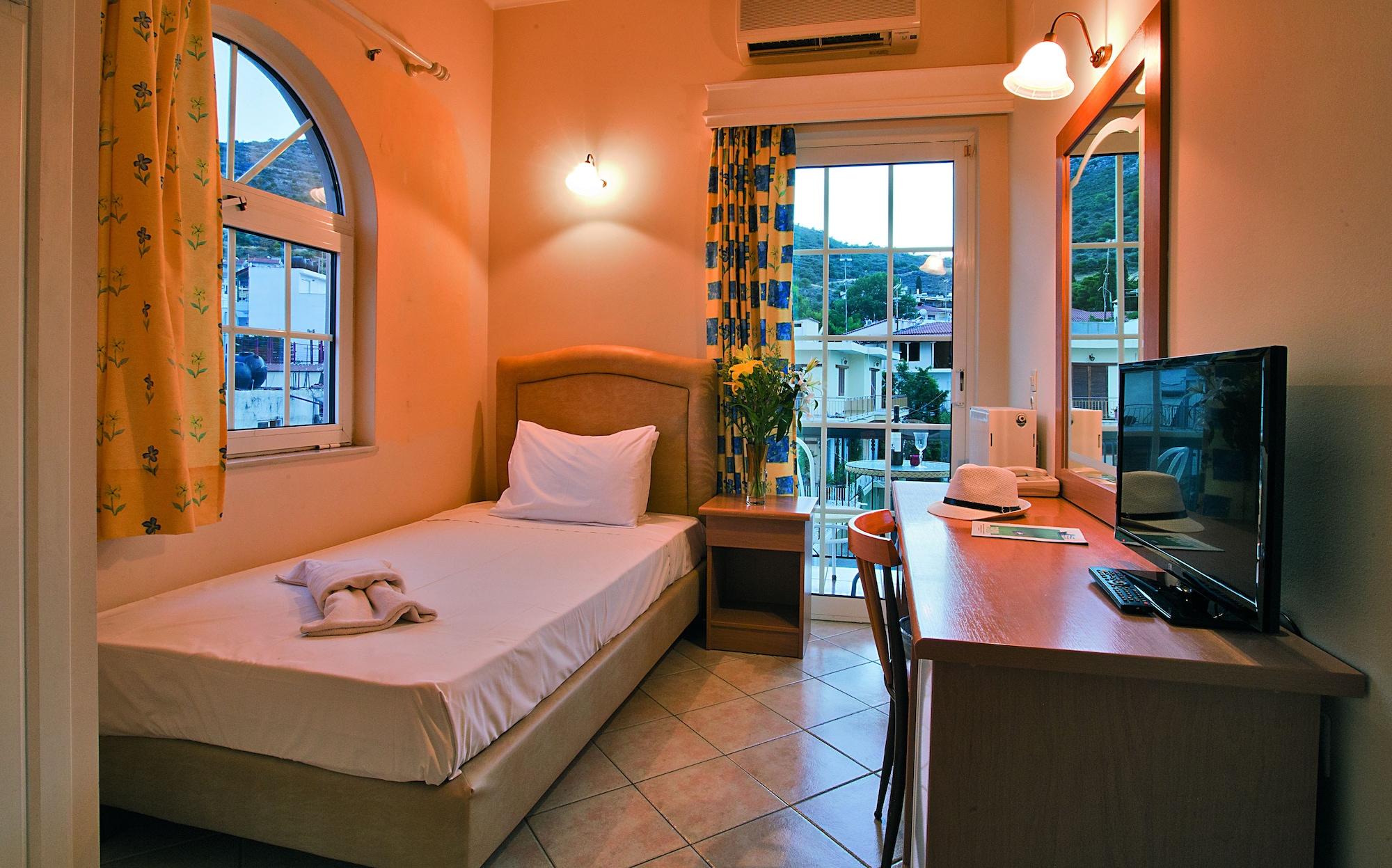 Epidavria Hotel تولو المظهر الخارجي الصورة