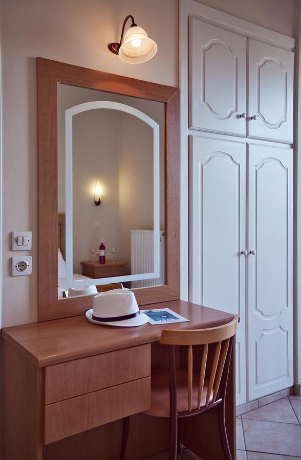 Epidavria Hotel تولو المظهر الخارجي الصورة